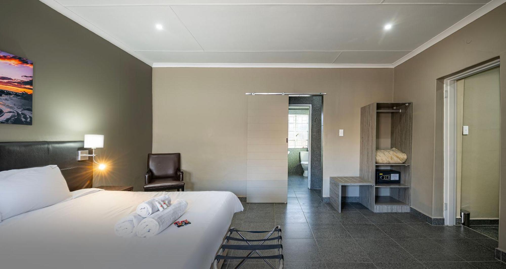 Calvinia Hotel Εξωτερικό φωτογραφία
